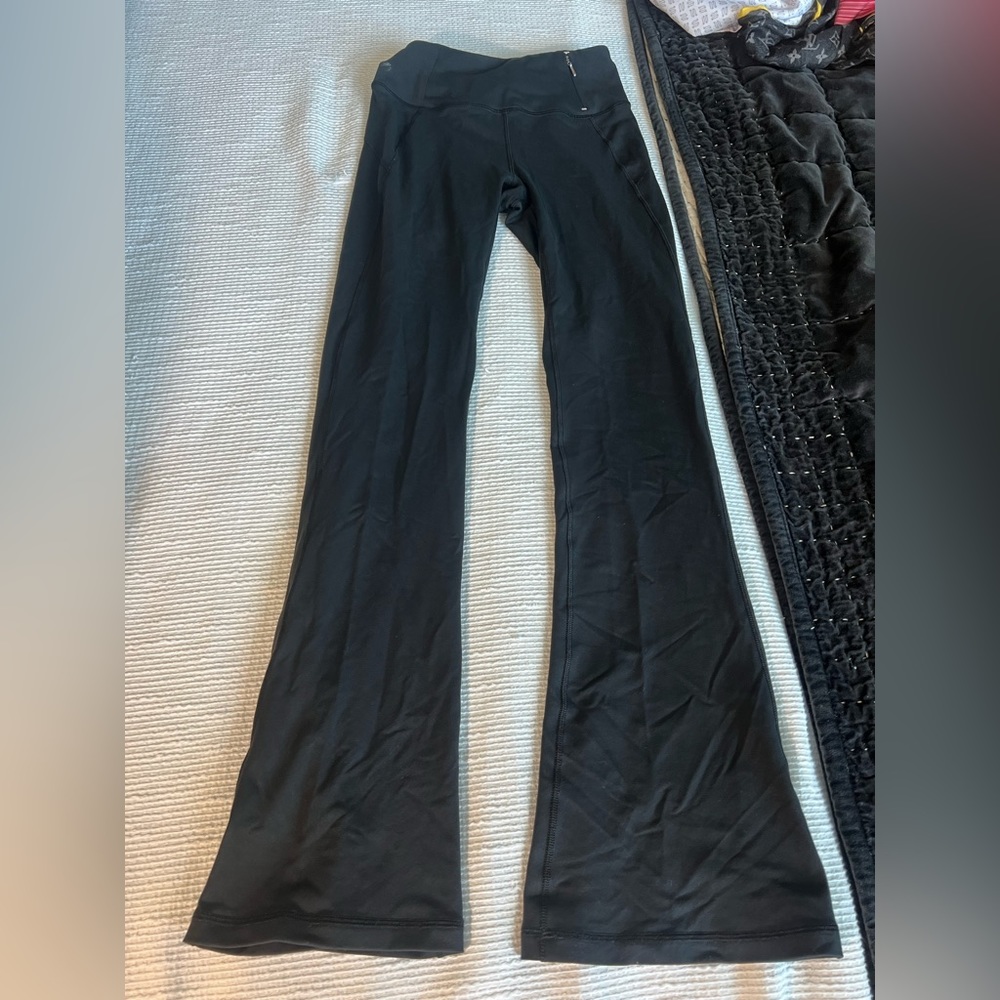 Calia by Carrie Underwood Flare Leggings